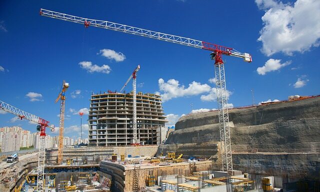 ile zarabia inżynier budowy