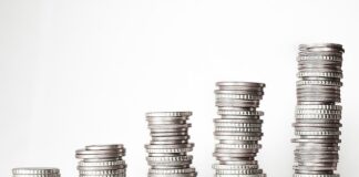 Czy srebro próby 925 czernieje?