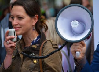 Czy Trenażer jest głośny?