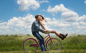 Jak wchodzić w zakręty rowerem?